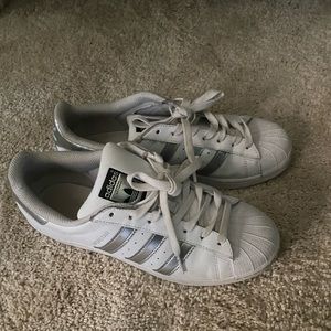 Adidas Sliver Superstars